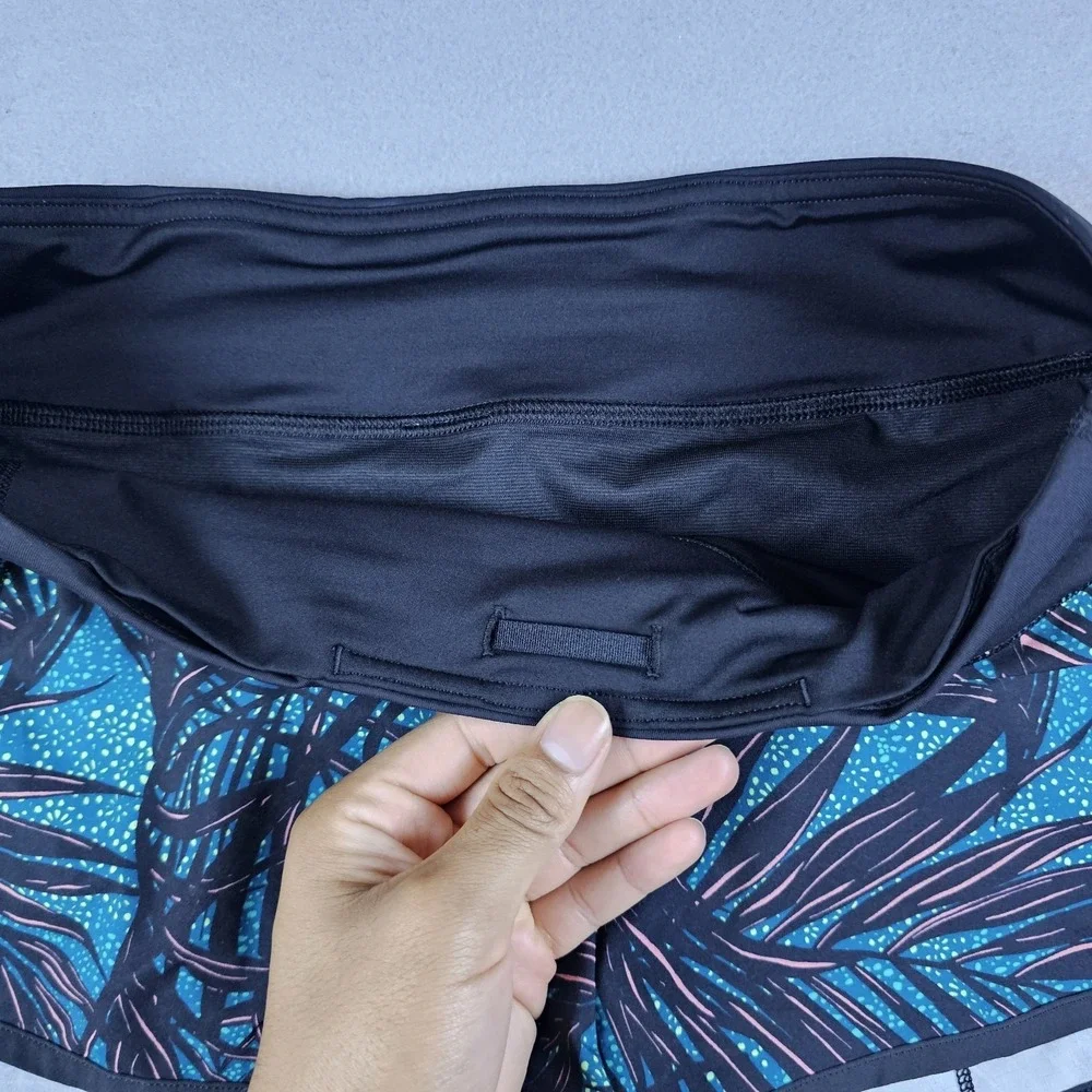 Lululemon Speed Shorts Womens 6 Blue Teal Palm Lace Tofino 2.5